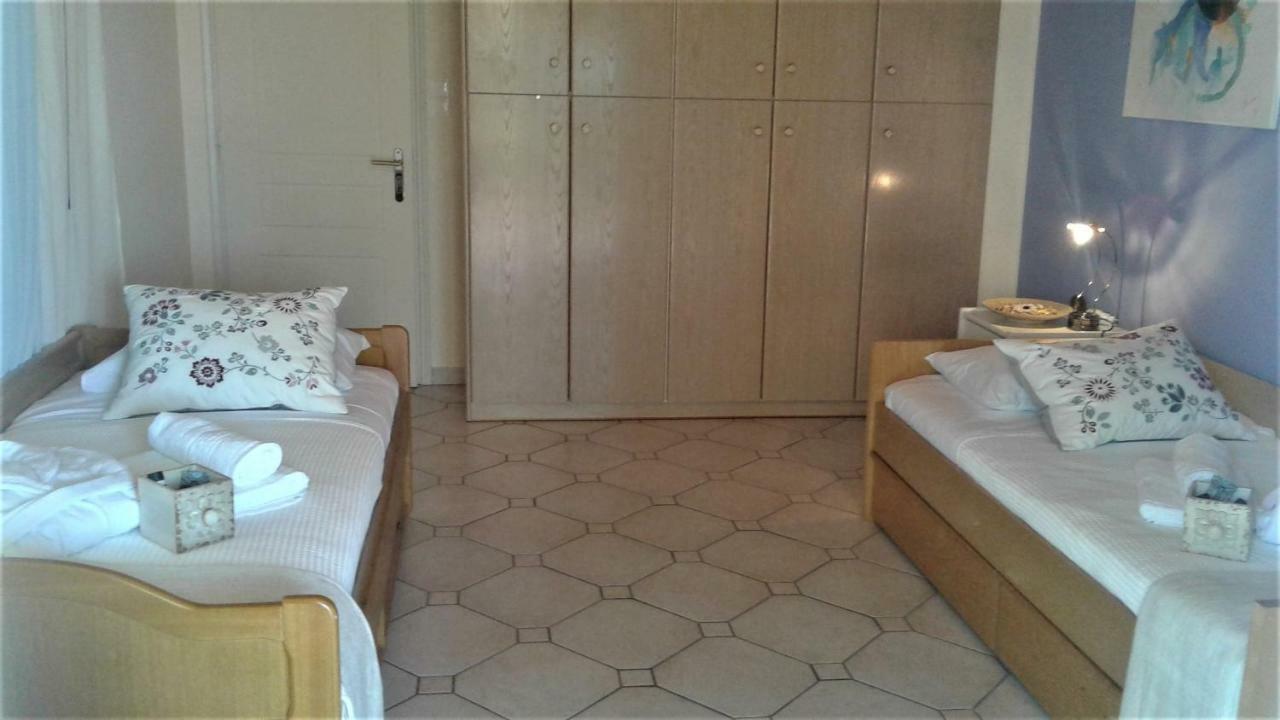 Villa "Eva" - Entire Beachfront Holiday Home - 4S Agia Marina  Exteriör bild
